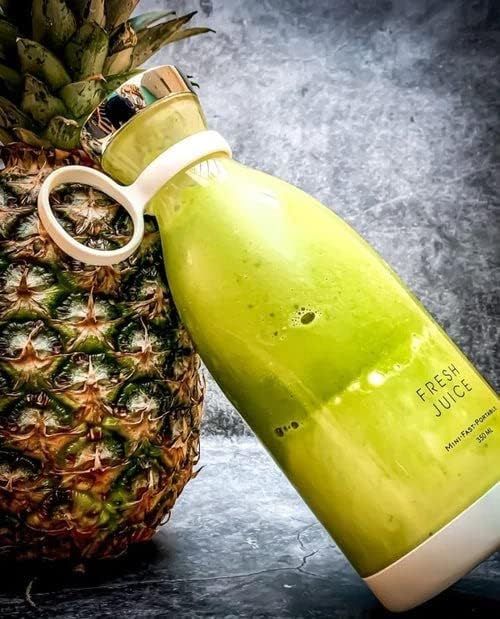 Portable Mini Blender for Fresh Juice – 𝖳𝗁𝖾 𝖢𝗈𝗓𝗒 𝖢𝗈𝗋𝗇𝖾𝗋